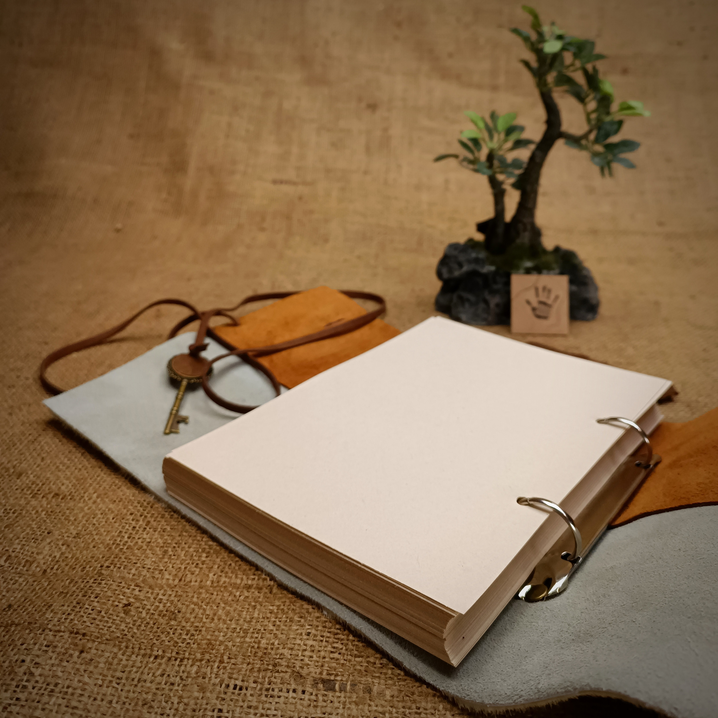دفتر کلاسوری مدل class