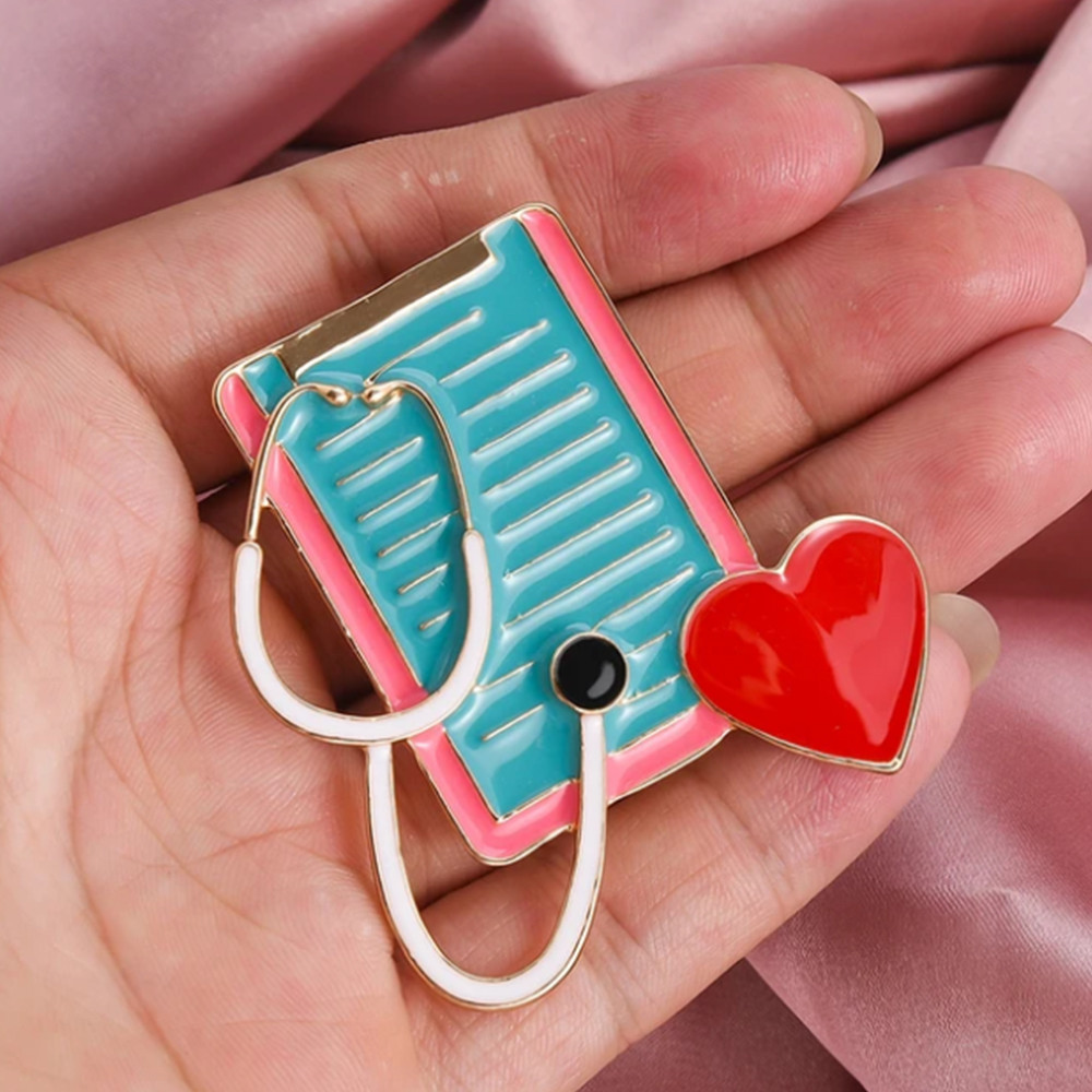 گل سینه مدل پرستاری