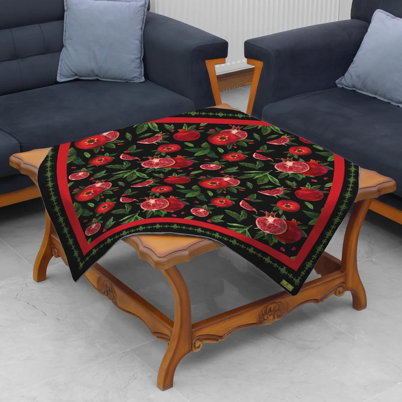 رومیزی ریحانلوکس مدل شب چله RH127 سایز 97x97 سانتی‌متر