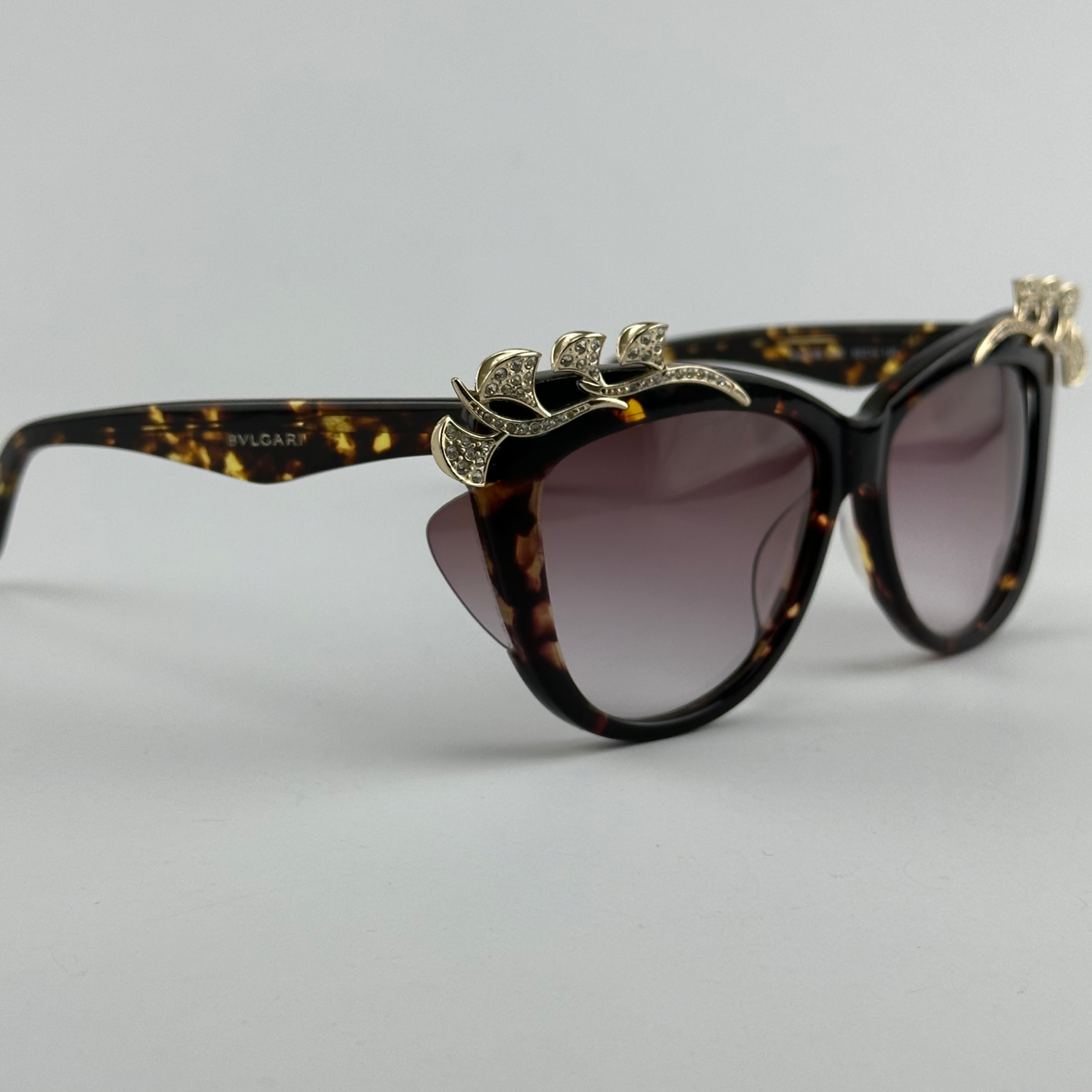 عینک آفتابی زنانه بولگاری مدل Bv8139B Br6