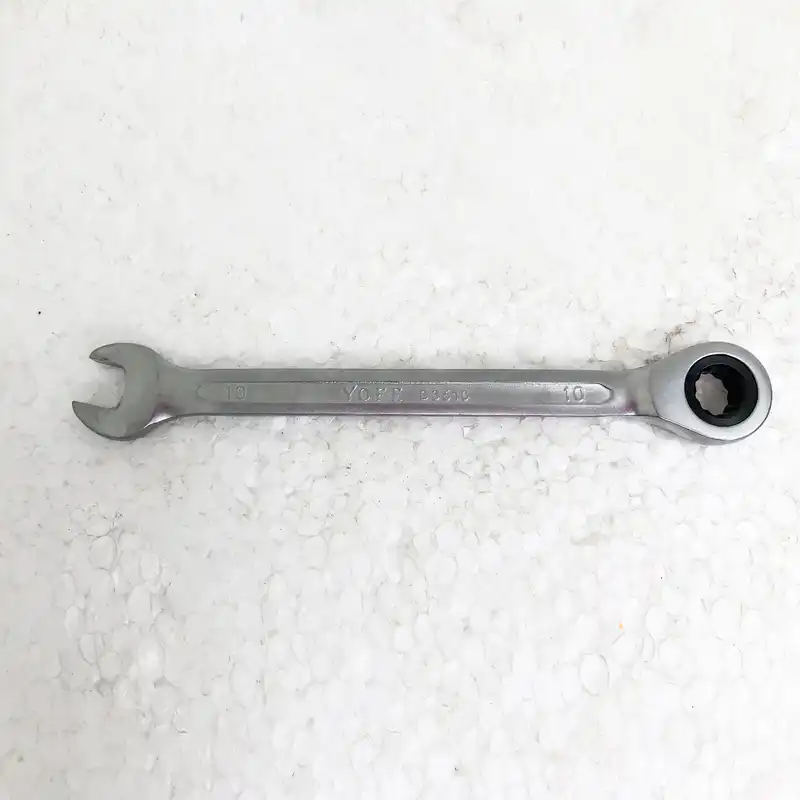 آچار یکسرتخت و یکسر رینگی جغجغه ای یوفی کد VTSA0049 سایز 10 میلیمتر