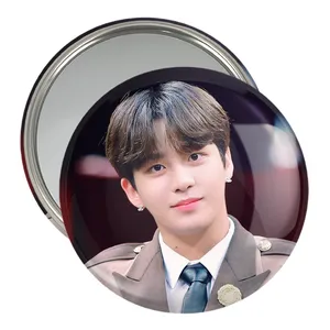 آینه جیبی خندالو مدل جونگهو گروه ایتیز ATEEZ  کد 21281