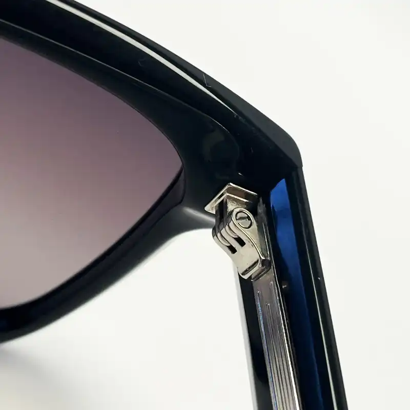 عینک آفتابی آنتونیو باندراس مدل PLUS0166