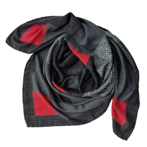 روسری زنانه مدل مربعی