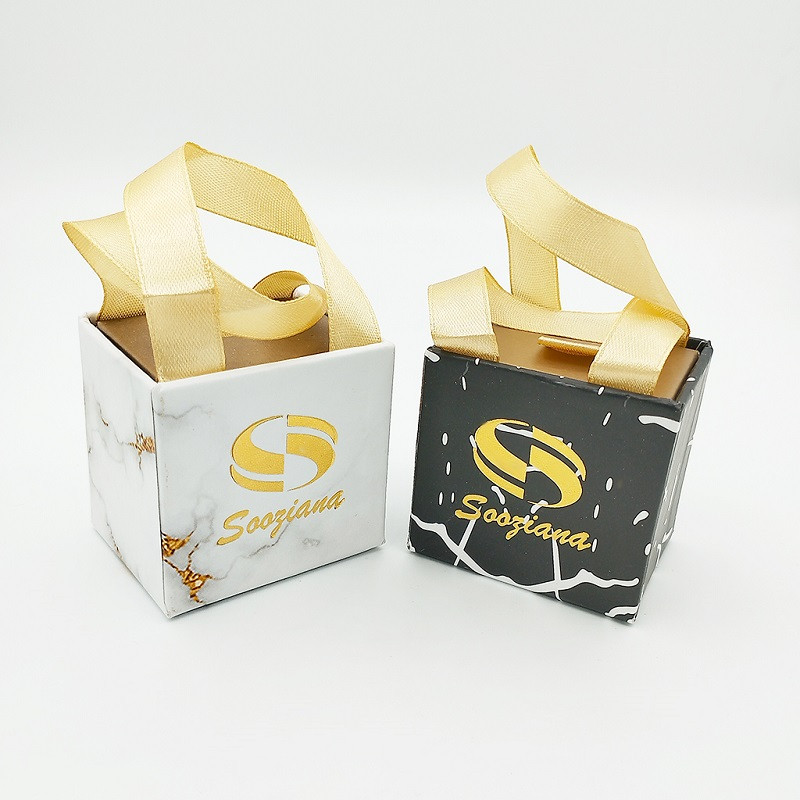 آویز گردنبند طلا 18 عیار زنانه سوزیانا طرح گوی نگین خط دار آویز گردنبند طلا 18 عیار زنانه سوزیانا طرح گوی نگین خط دار