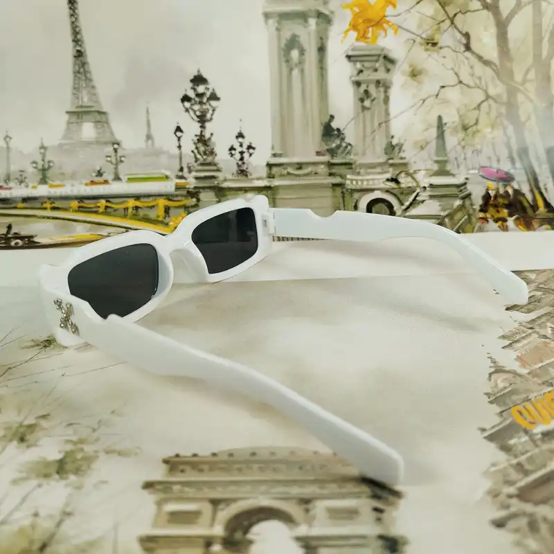 عینک آفتابی بچگانه مدل CH4 کد W