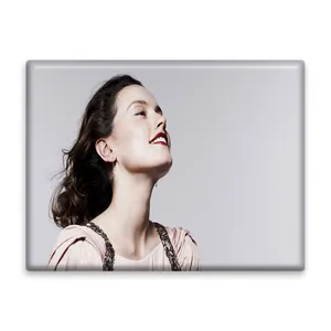 کاشی اطلس آبی طرح بازیگر دیزی ریدلی مدل T5985