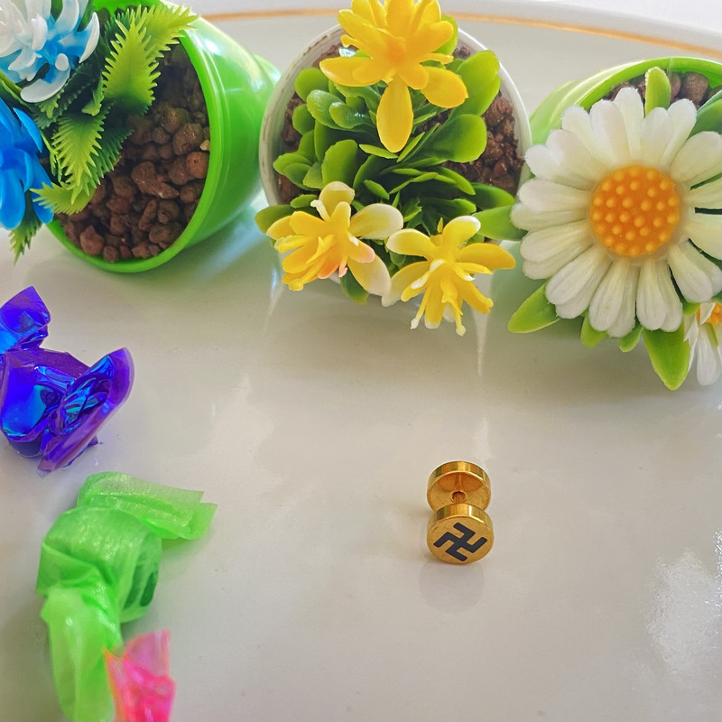 پیرسینگ گوش مدل ایرن من پیرسینگ گوش مدل ایرن من