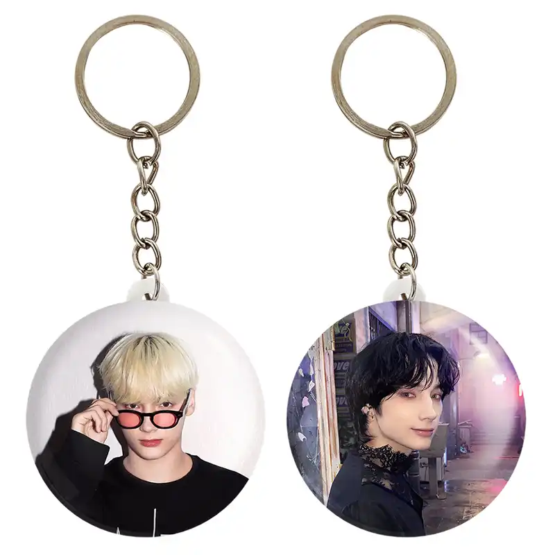 جاکلیدی خندالو مدل هیونینگ کای گروه تی اکس تی TXT کد 2001820014 مجموعه 2 عددی