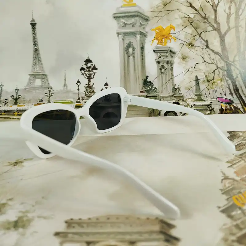 عینک آفتابی بچگانه مدل CH8 کد W