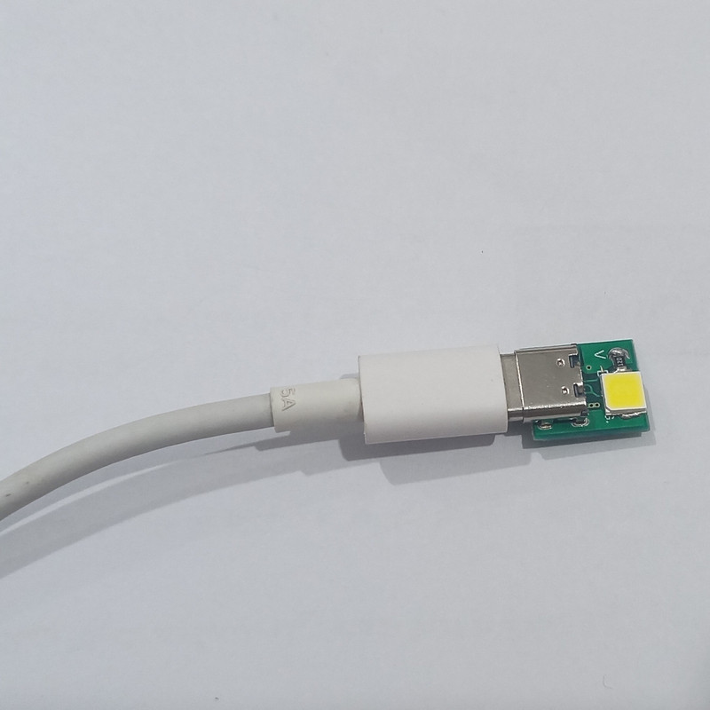 چراغ ال ای دی مدل USB-C کد C0.5W5054