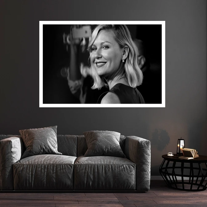 تابلو بکلیت طرح مشاهیر سینمای جهان کریستین دانست مدل قاب شاسی W-s10070