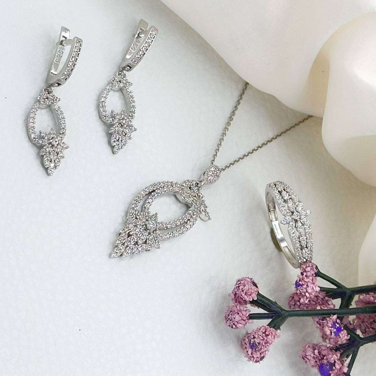 نیم ست نقره زنانه مدل لونا BARF14