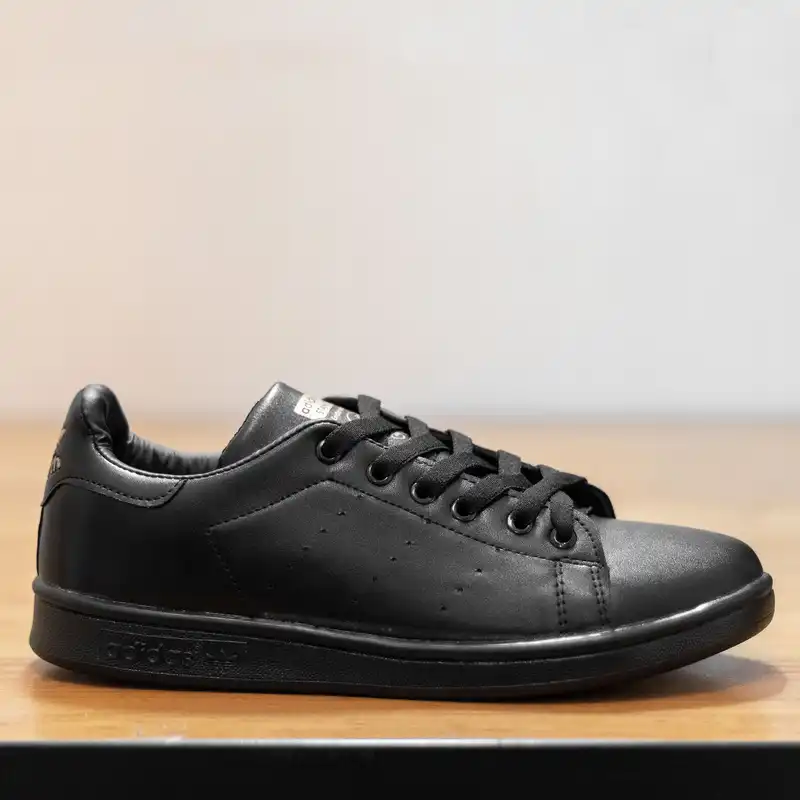 کفش پیاده روی زنانه مدل استن اسمیت رنگ مشکی