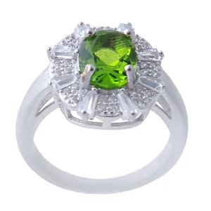   انگشتر نقره زنانه بازرگانی میلادی مدل زبرجد کد AWR_702