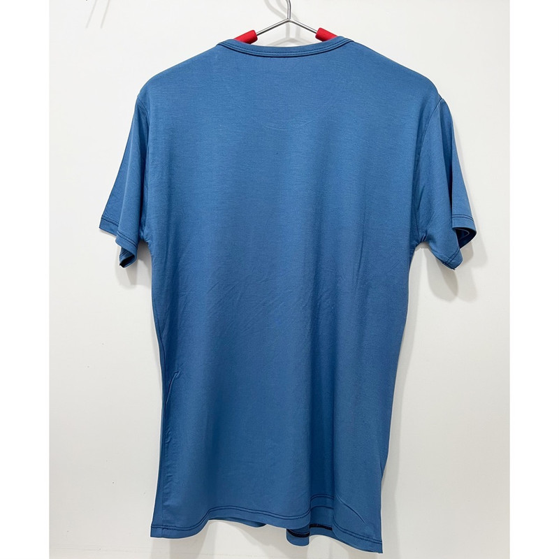 تی شرت آستین کوتاه زنانه مدل گل و گلدان خطی کد AB