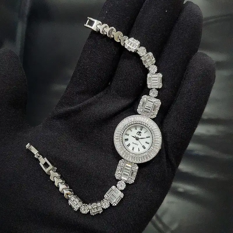 ساعت مچی عقربه ای نقره زنانه جی تی ای مدل امرالدکات