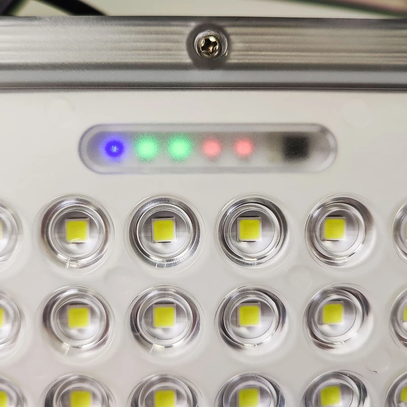 عکس شماره 3 : پروژکتور خورشیدی 100 وات مدل فلت 100w کد 803 به همراه پنل خورشیدی