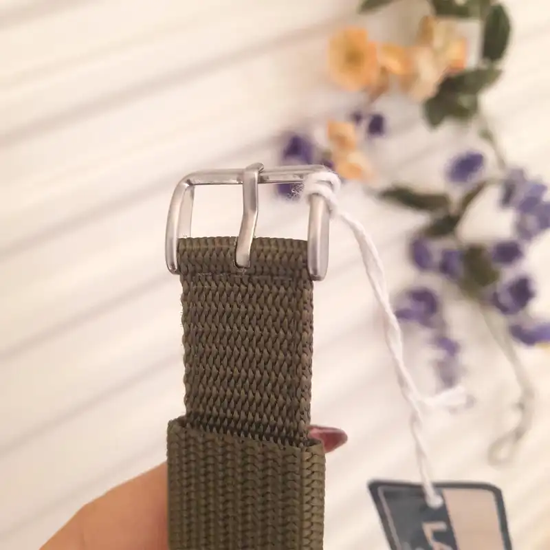 ساعت مچی عقربه ای لاروس مدل 0717-aq53