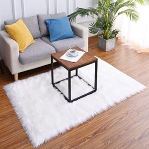 نقد و بررسی فرش ماشینی هیراد هوم فرنشینگ طرح خز پرز بلند زمینه سفید توسط خریداران