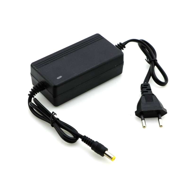 آداپتور 12 ولت 2 آمپر سیسکو مدل SL-142