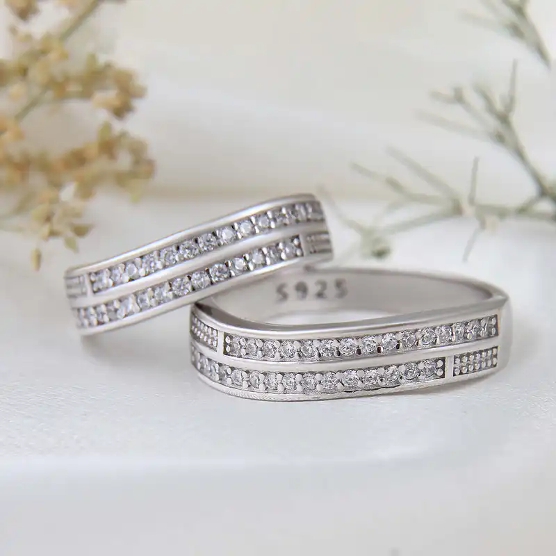 ست انگشتر نقره زنانه و مردانه بازرگانی میلادی مدل قالب جواهری نگین برلیان بون ریزش کد AWR_1630