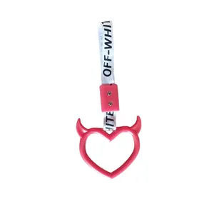 آویز تزئینی خودرو اس پی اس طرح قلب شاخ دار مدل SRT