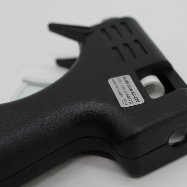 دستگاه چسب حرارتی مدل Gh-280 به همراه چسب حرارتی