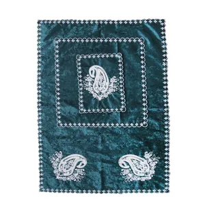 سجاده و جانماز مدل کلاسیک مخمل طرح خامه دوزی بوته جغه کد SM_108