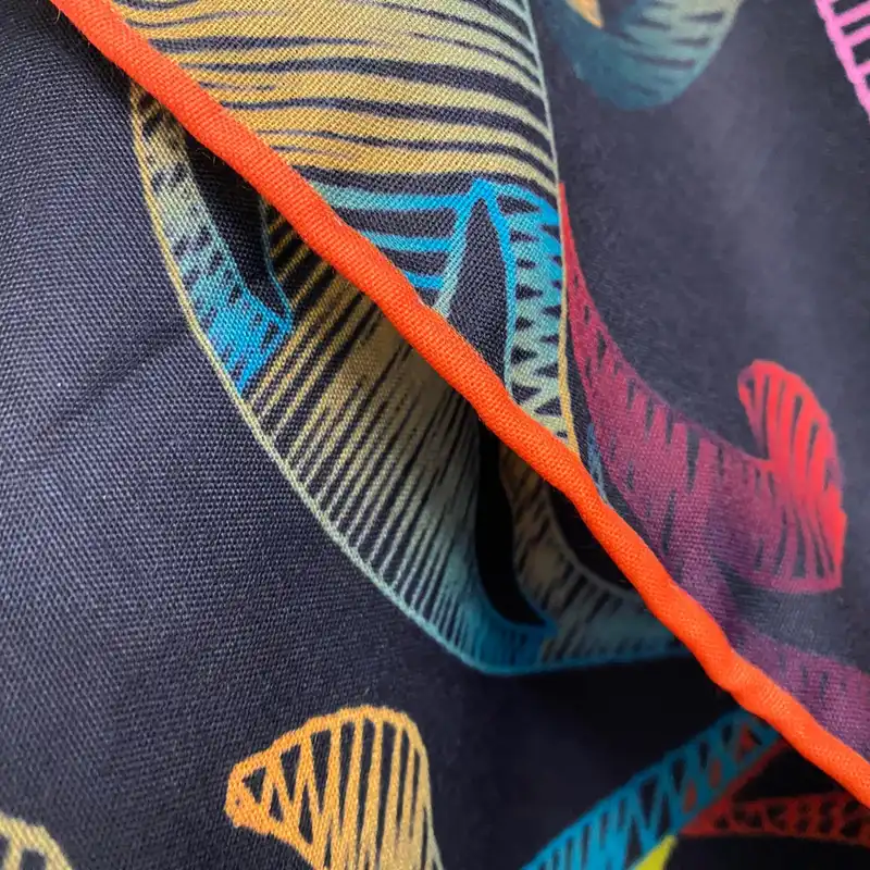 روسری زنانه مدل نخی چهارفصل قواره بزرگ کد 1240