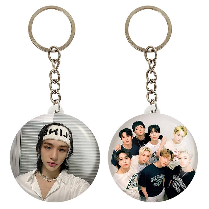 جاکلیدی خندالو مدل هیونجین گروه استری کیدز Stary Kids کد 1688716877 مجموعه 2 عددی