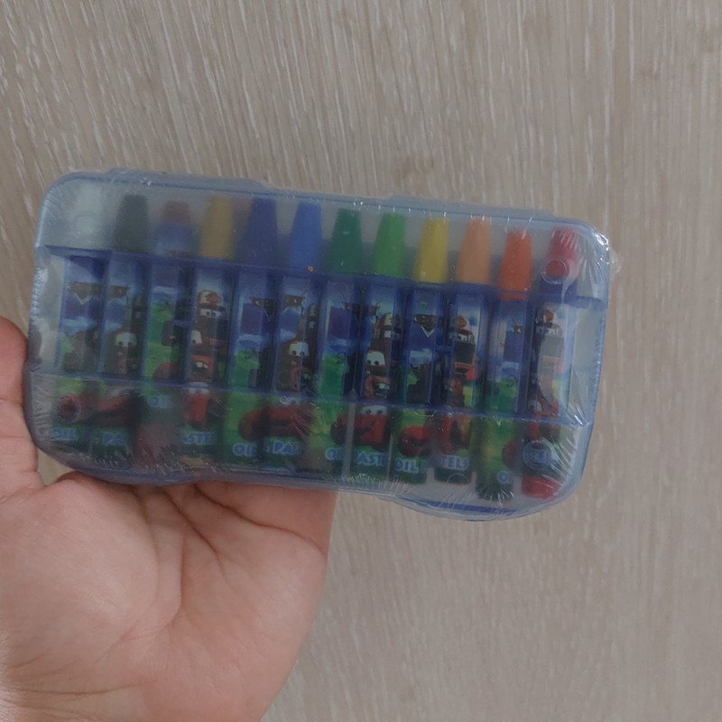 مداد شمعی 12 رنگ مدل جعبه طلقی