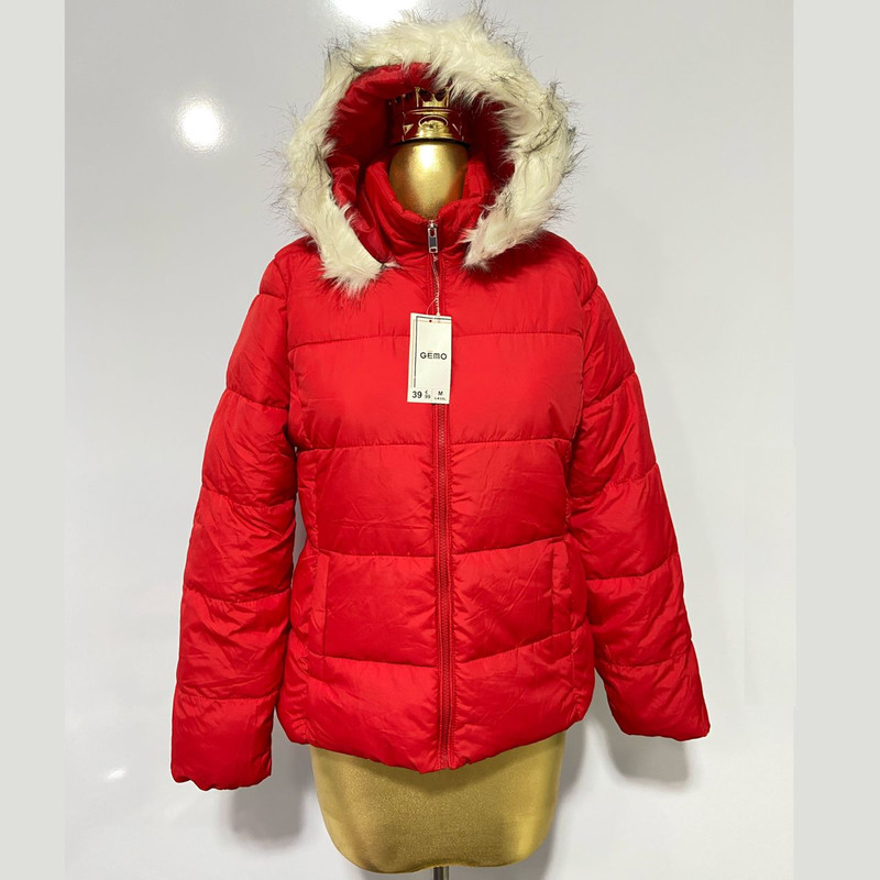 کاپشن زنانه جیمو، از جنس پلیاستر و پلی اکریلیک با طرح ساده و تنخوری آزاد، مدل M12600