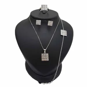 ست نقره زنانه ترمه 1 طرح مربع کد AR25
