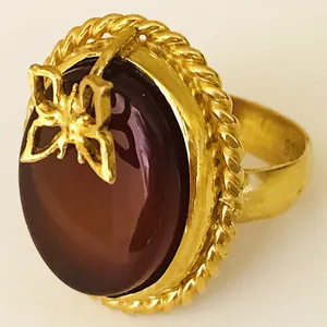 انگشتر نقره زنانه مدل ساده پروانه دار مزین به عقیق طبیعی