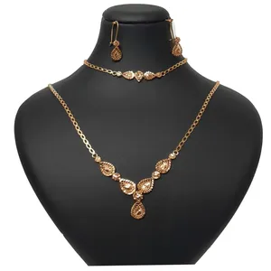  نیم ست طلا 18 عیار زنانه گالری یارطلا کد SR04-G-1   
