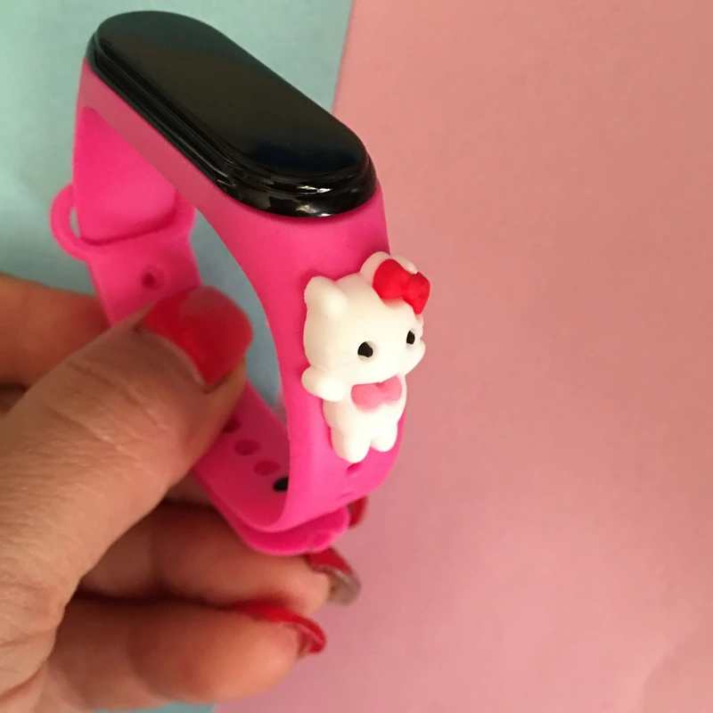 عکس شماره 3 : ساعت مچی دیجیتال بچگانه مدل ضد آب لمسی طرح کیتی پاپیونی کد w k p