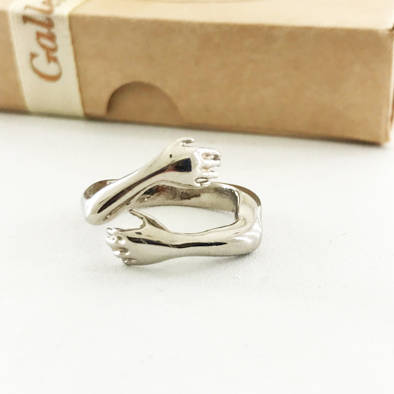 انگشتر نقره زنانه گالری عزیزی طرح آغوش مدل 15414 انگشتر نقره زنانه گالری عزیزی طرح آغوش مدل 15414