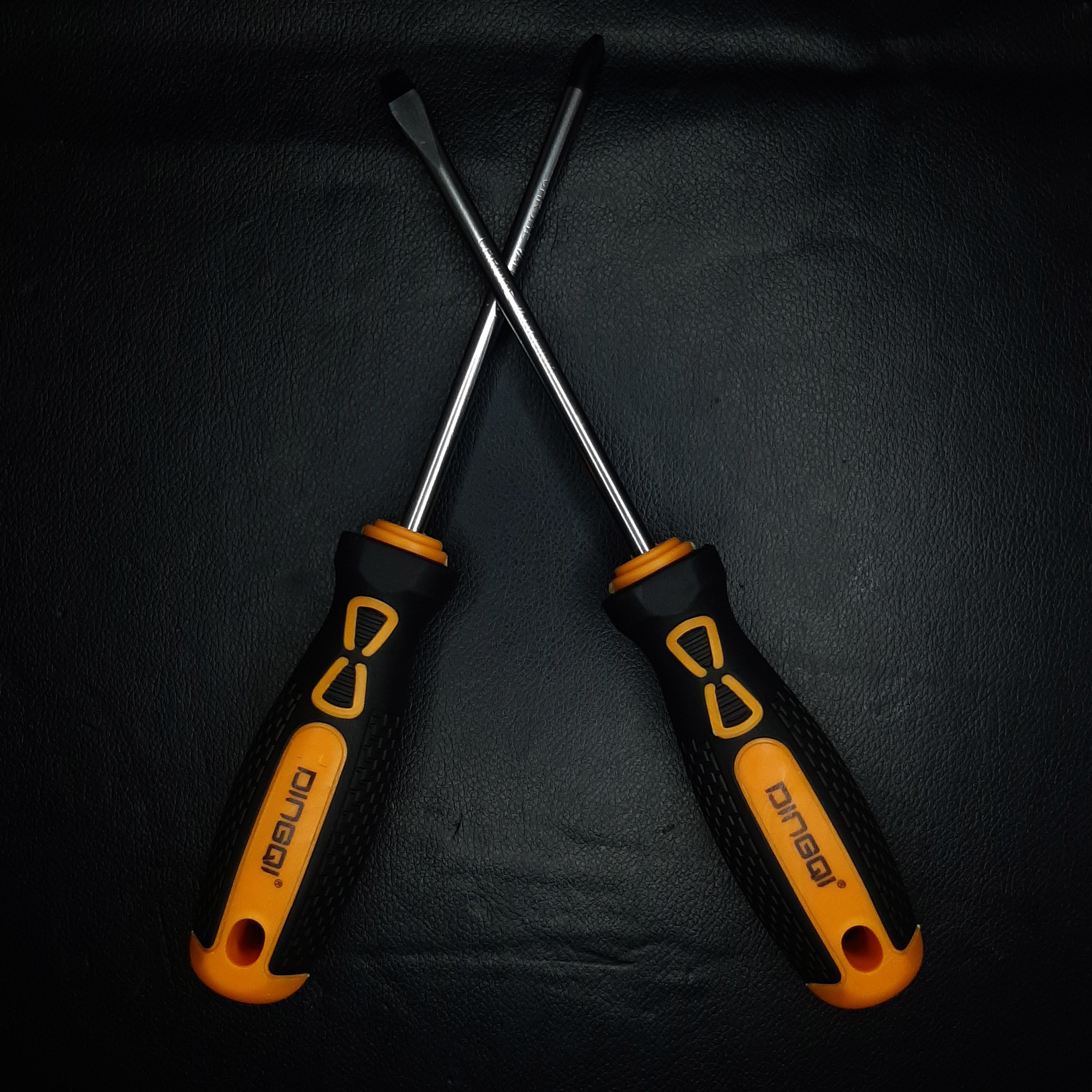 پیچ گوشتی یک سر چهارسو یک سر دو سو دینگشی مدل T682-15 بسته 2 عددی