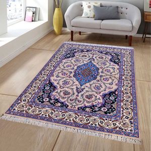 فرش دستباف یک و نیم متری مدل اصفهان D