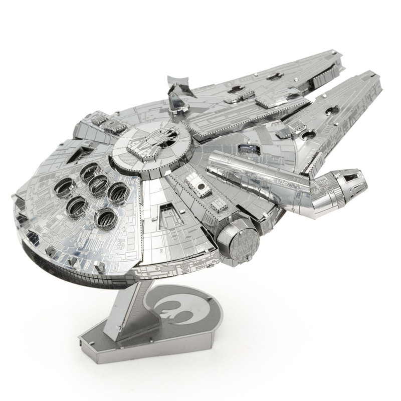 ساختنی مدل Millennium Falcon