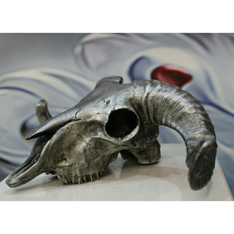 مجسمه طرح جمجمه شاخدار کد GH-1076