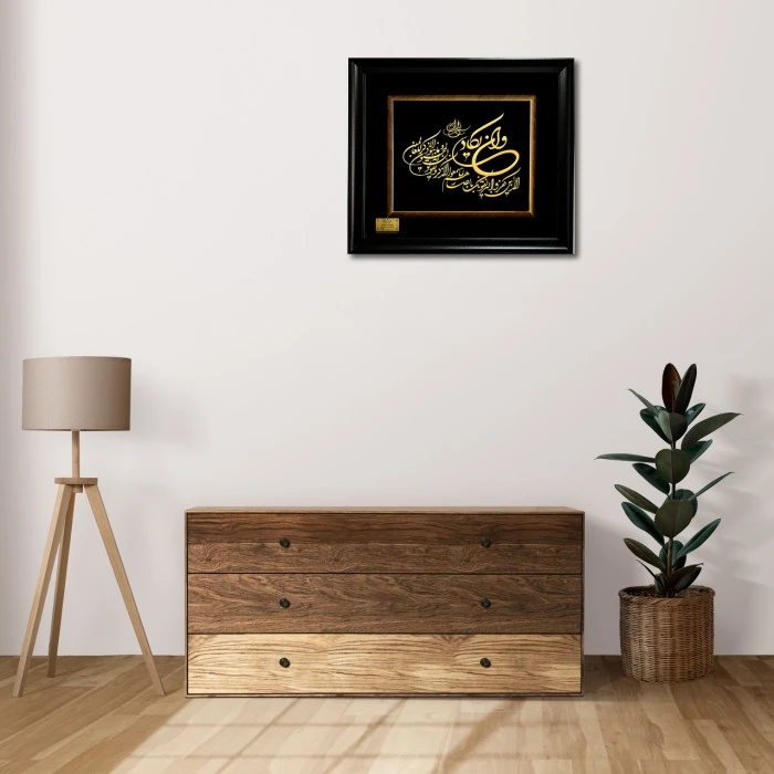 عکس شماره 3 : تابلو طلا کوب مارک گلد طرح وان یکاد کد tes073