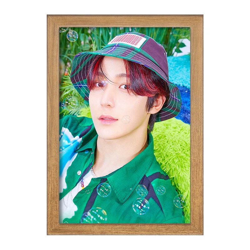 تابلو خندالو مدل یونهو گروه ایتیز ATEEZ  کد 12315