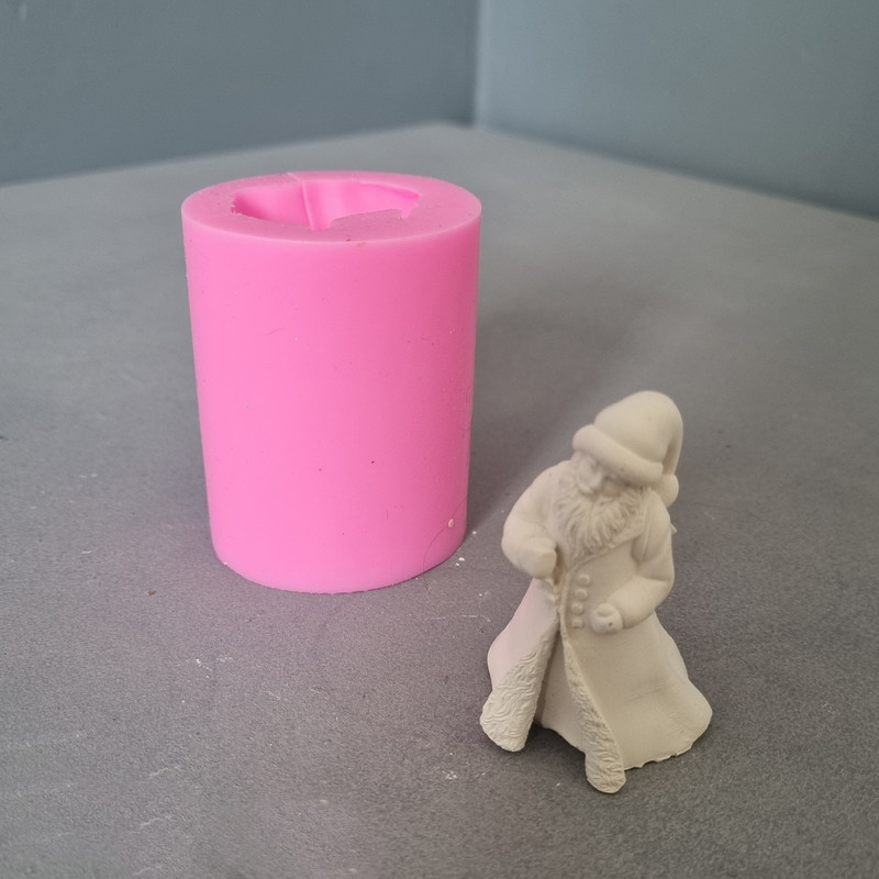 قالب شمع مدل بابانوئل پالتوپوش کد 06cm