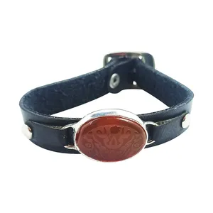 دستبند مردانه سلین کالا مدل عقیق خطی ce-As224