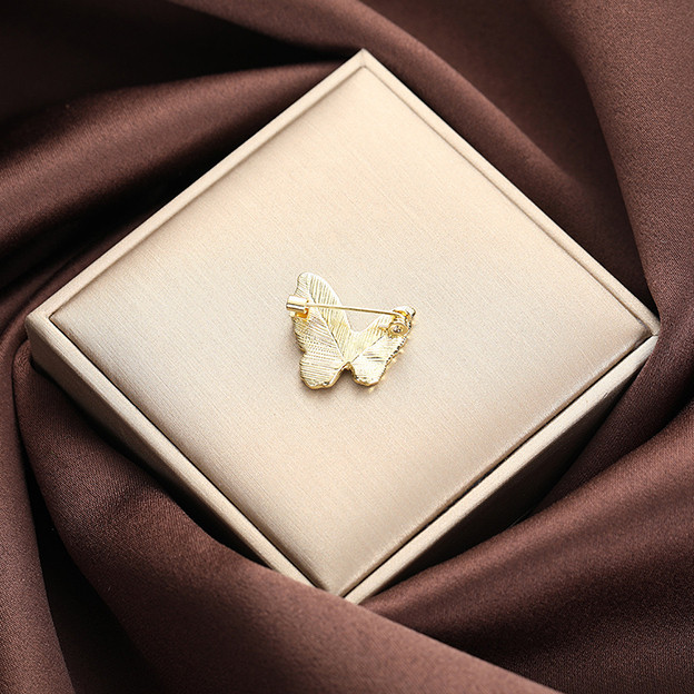 گل سینه زنانه مدل پروانه cute کد 00922