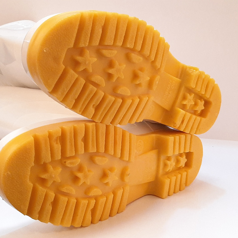 چکمه ایمنی مدل روشن نما رنگ سفید