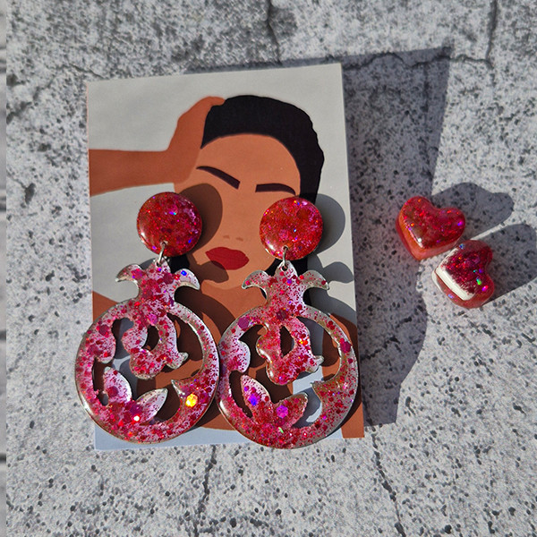 گوشواره دخترانه مدل رزینی طرح انار