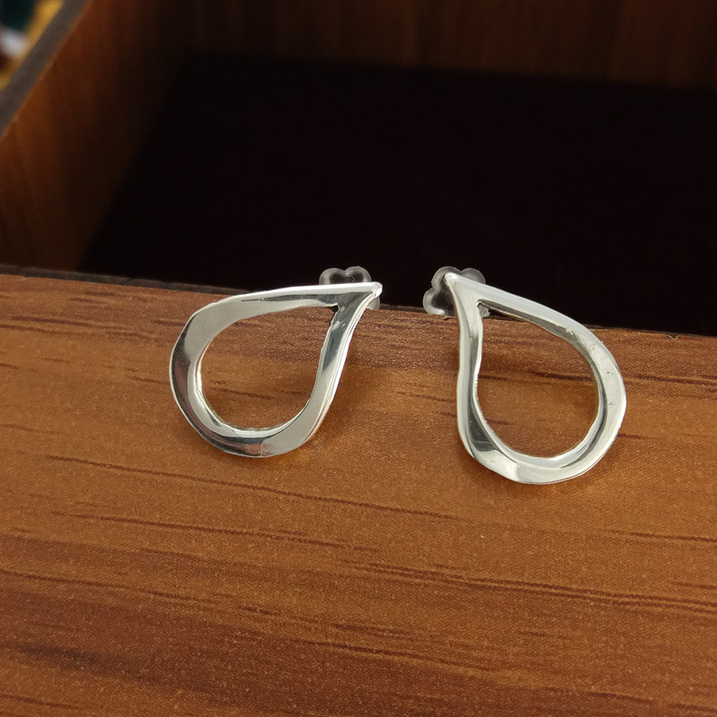 گوشواره نقره زنانه مدل اشک تکی